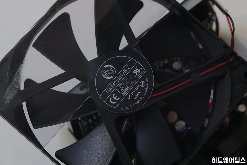 MSI MPG A850GF 80 PLUS GOLD 파워 서플라이 유닛 리뷰 26
