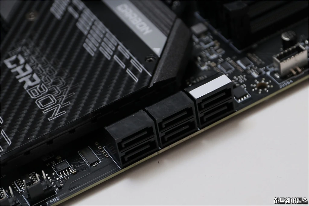 MSI MPG Z590 게이밍 카본 WIFI 리뷰 32