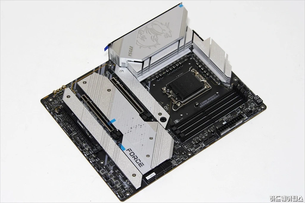 MSI MPG Z690 포스 WIFI 리뷰 10