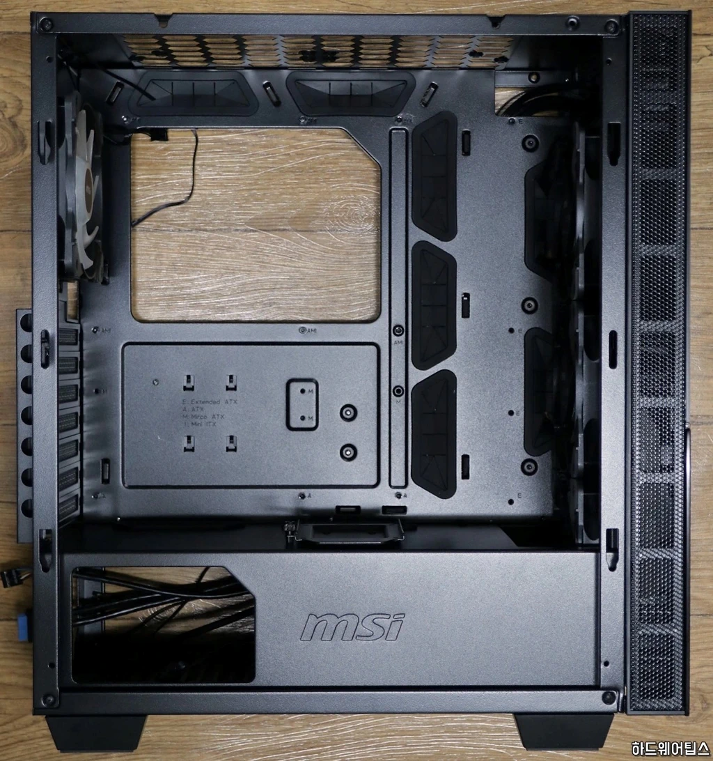MSI MPG 세키라 100R 게이밍 케이스 리뷰 29