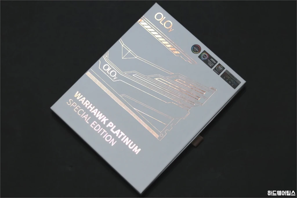 OLOy DDR4 3200 CL14 WarHawk PLATINUM SE RGB 화이트 간단 리뷰 3