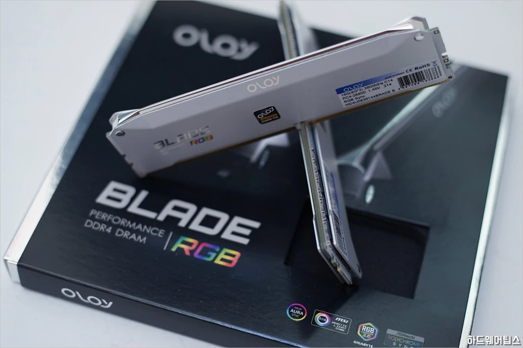 OLOy DDR4 3600 CL14 BLADE RGB AL 패키지 16GB 리뷰 2