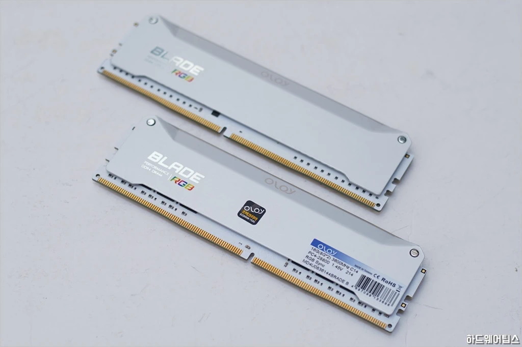 OLOy DDR4 3600 CL14 BLADE RGB AL 패키지 16GB 리뷰 21