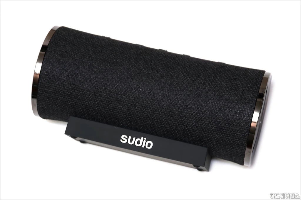 수디오 펨티오 Sudio Femtio 무선 블루투스 스피커 리뷰 36