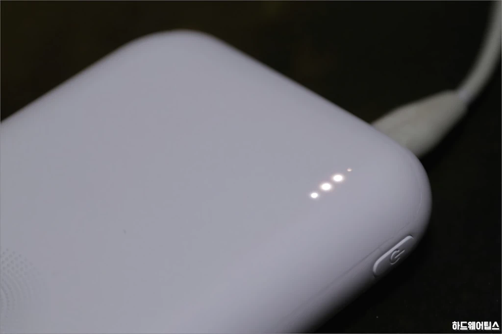 스카이 필 X1 고속충전 무선보조배터리 SKY X1WP 23