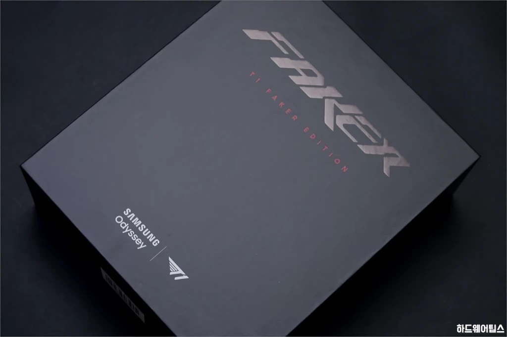 오디세이 G7 T1 페이커 에디션 페이커 피규어 간단 리뷰 1