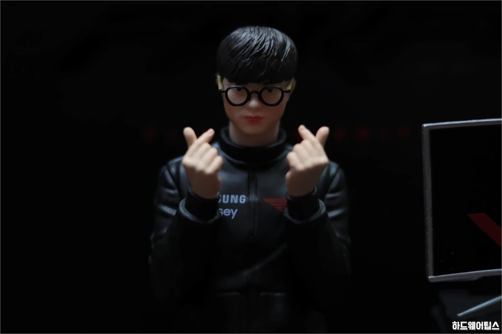 오디세이 G7 T1 페이커 에디션 페이커 피규어 간단 리뷰 12
