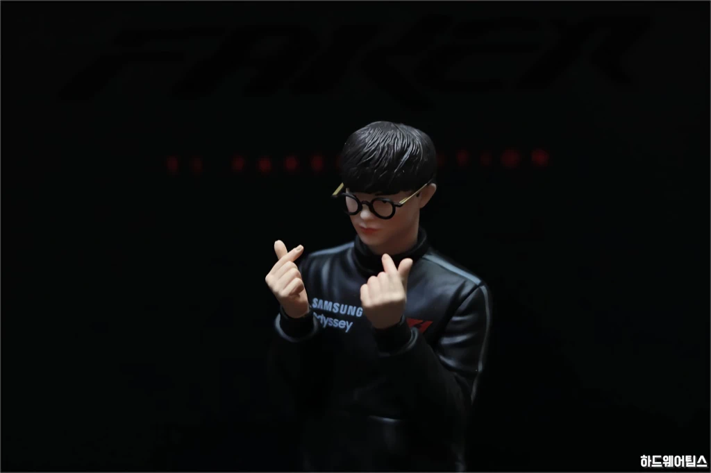 오디세이 G7 T1 페이커 에디션 페이커 피규어 간단 리뷰 16