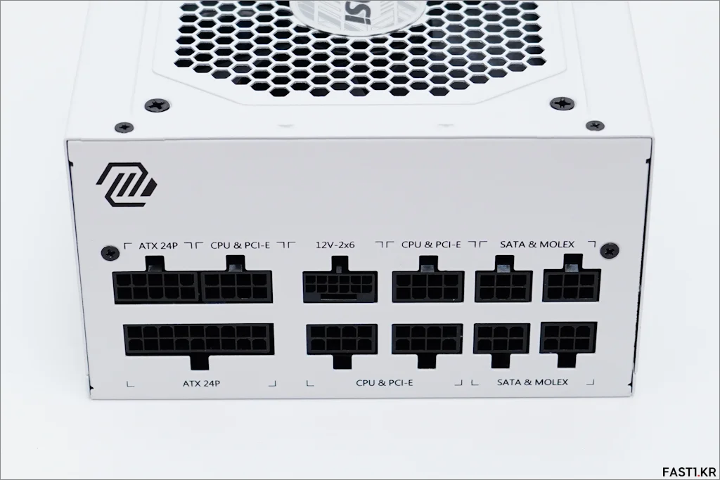 MSI MAG A850GL PCIE5 화이트 023