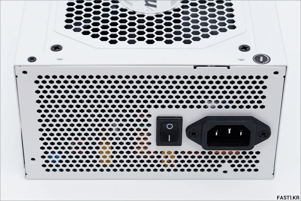 MSI MAG A850GL PCIE5 화이트 025