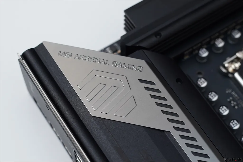 MSI MAG Z890 토마호크 WIFI 07
