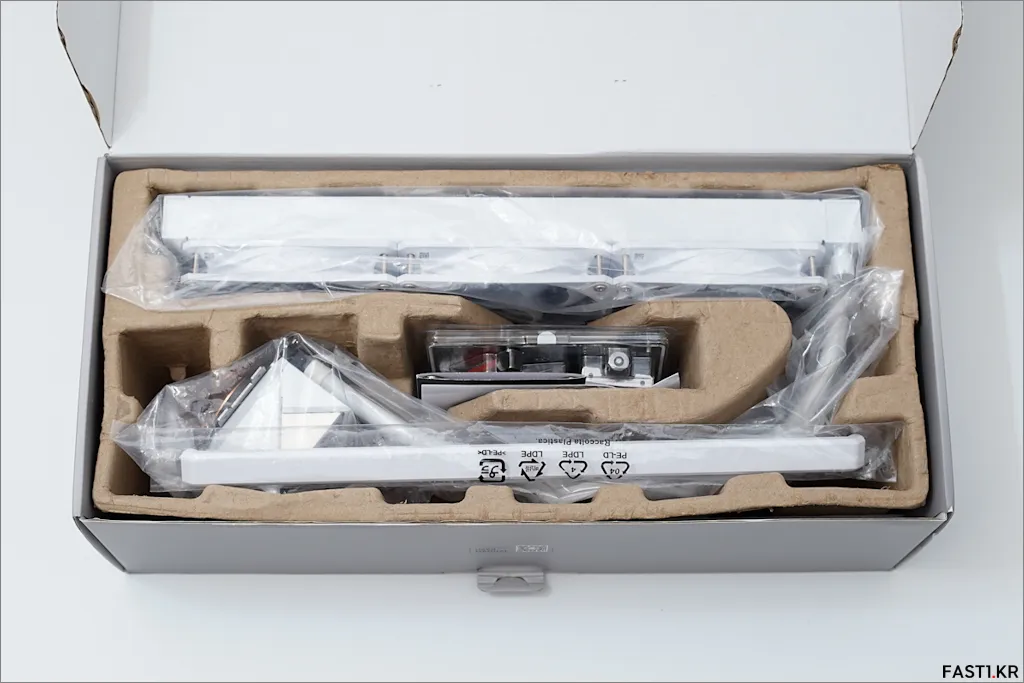 MSI MAG 코어리퀴드 I360 화이트 07