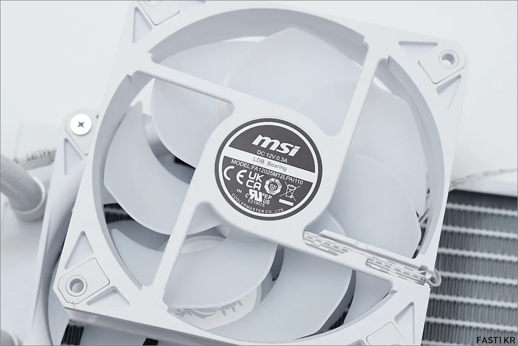 MSI MAG 코어리퀴드 I360 화이트 15