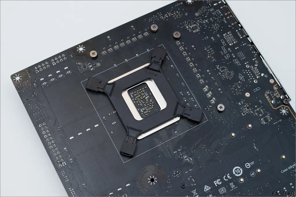 MSI MAG 코어리퀴드 I360 화이트 29