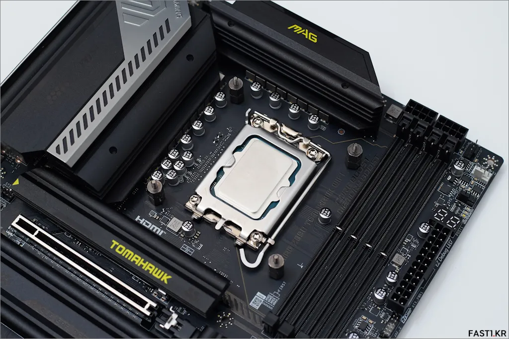 MSI MAG 코어리퀴드 I360 화이트 30