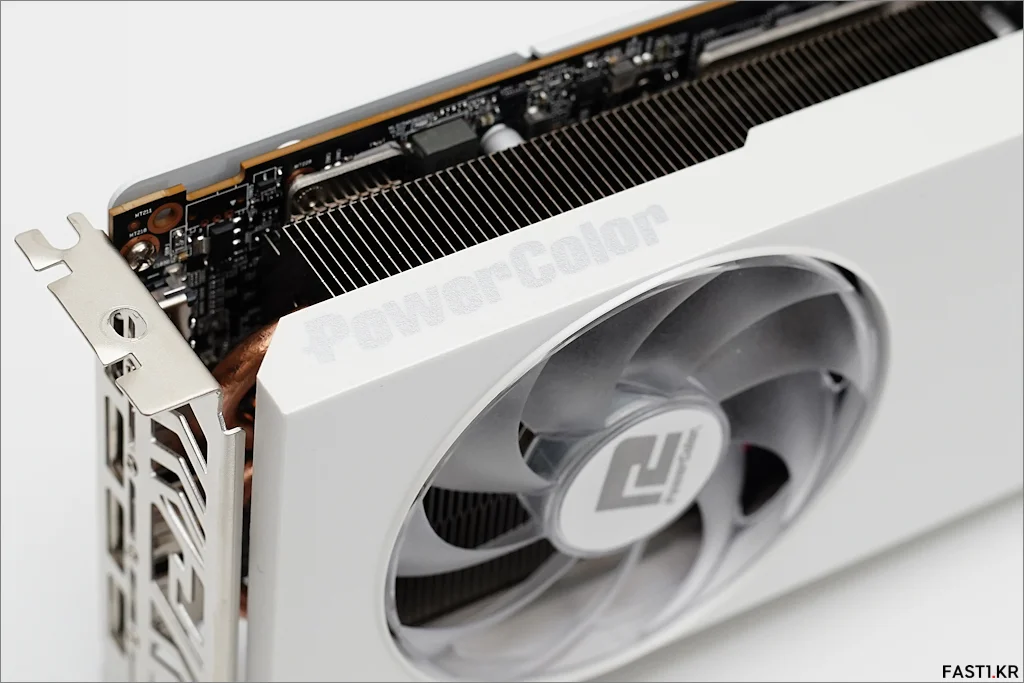 AMD Radeon RX 7700 XT P16