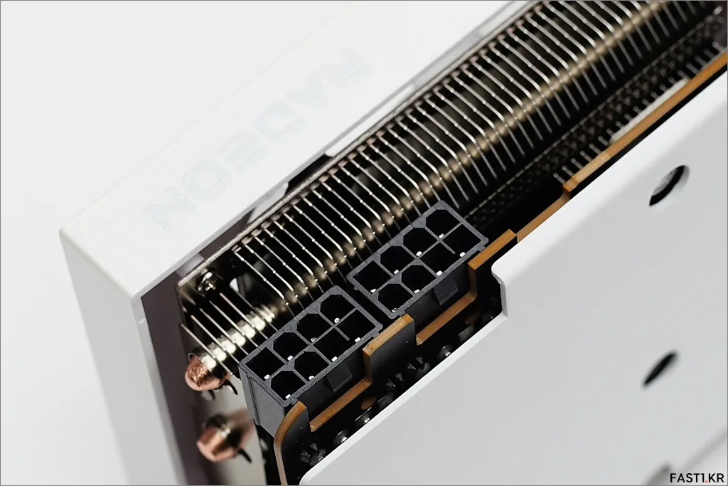 AMD Radeon RX 7700 XT P18