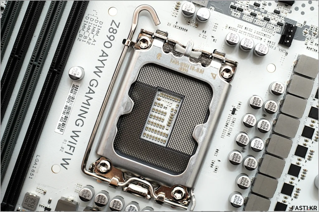 인텔 코어 울트라 7 265K ASUS Z890 AYW GAMING WIFI W 26
