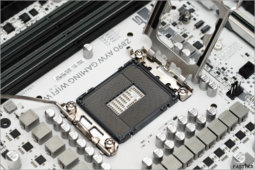 인텔 코어 울트라 7 265K ASUS Z890 AYW GAMING WIFI W 27