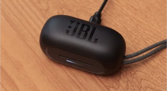 JBL 리플렉트 미니 NC 09
