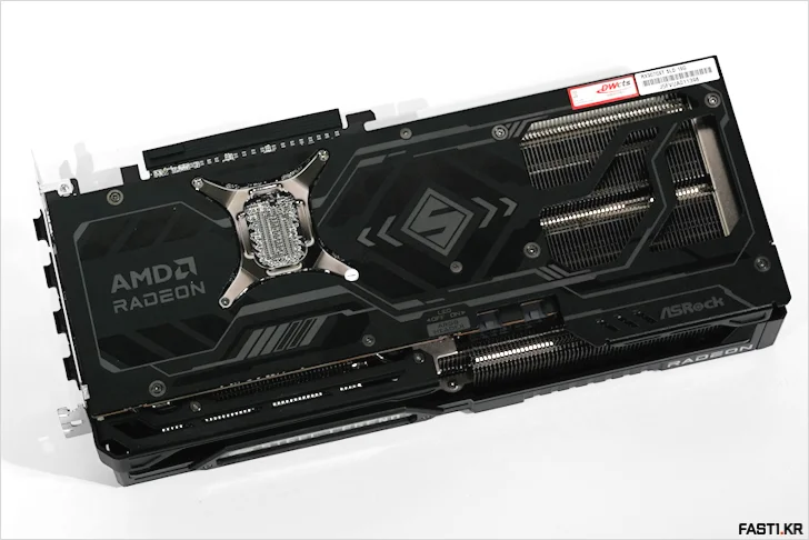 사파이어 라데온 RX 9060 XT 애즈락 RX 9070 XT 12