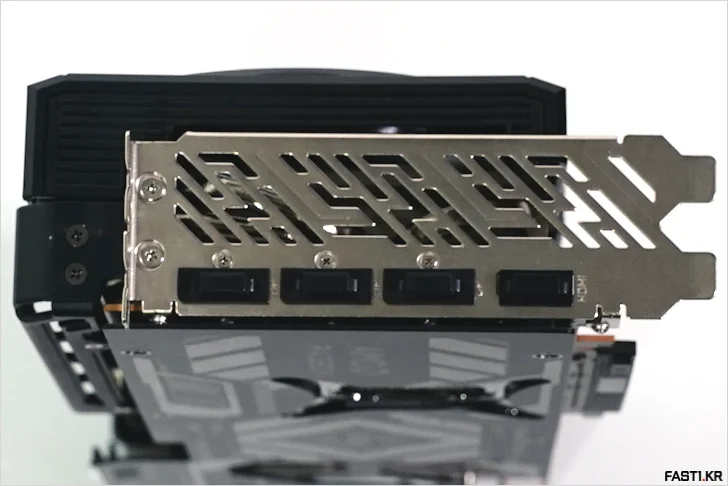 사파이어 라데온 RX 9060 XT 애즈락 RX 9070 XT 23